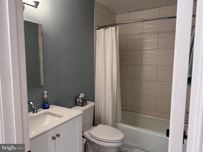 Building Photo - 6621 McLean Ct