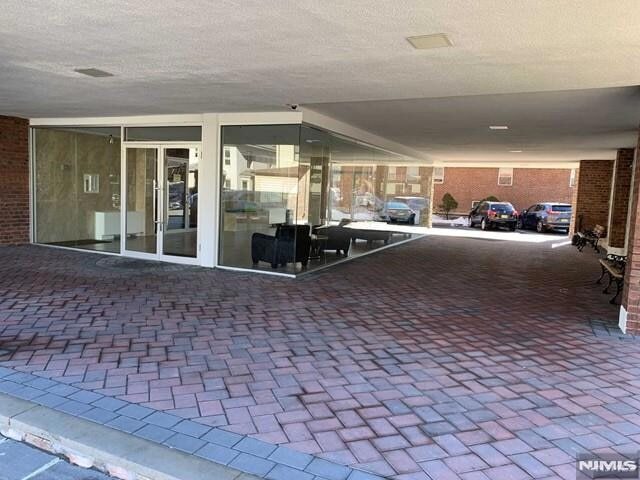 Building Photo - 275 Hoym St