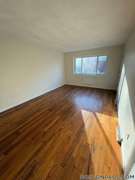 Building Photo - 21 Oxford Cir