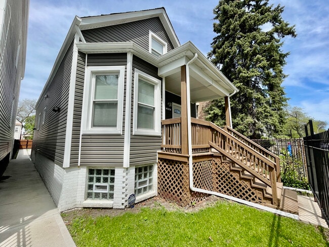 Primary Photo - 5738 S Paulina St