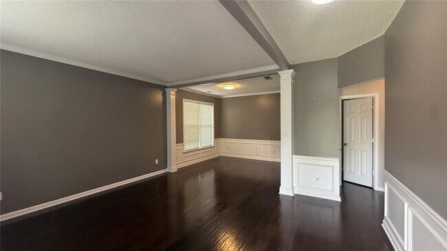 Building Photo - 2568 Alvecot Cir SE