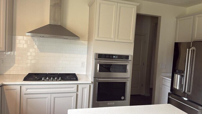 Building Photo - 5312 Veranda Dr