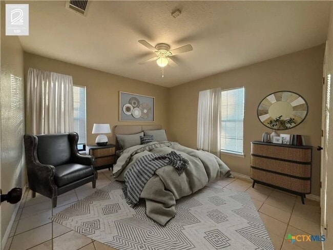 Building Photo - 1202 Stewart St