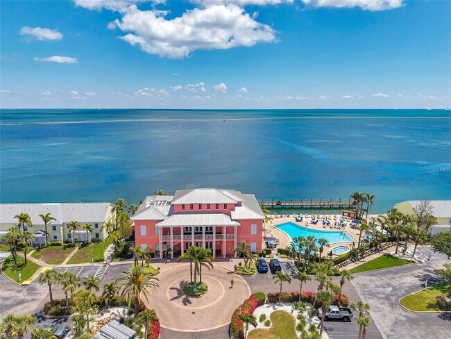 Building Photo - 4768 Coquina Key Dr SE