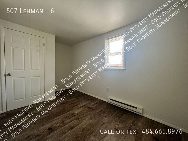 Building Photo - 507 Lehman-6