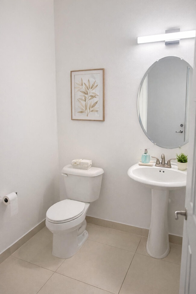 Building Photo - 19105 NE 8th Ct