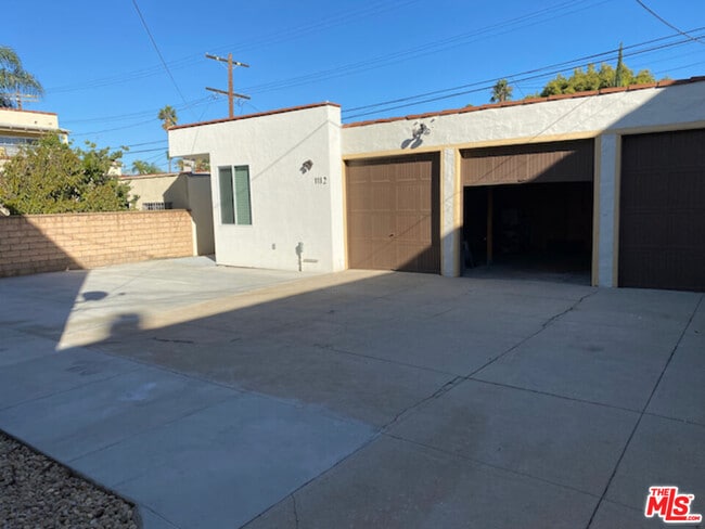 Building Photo - 1112 Meadowbrook Ave