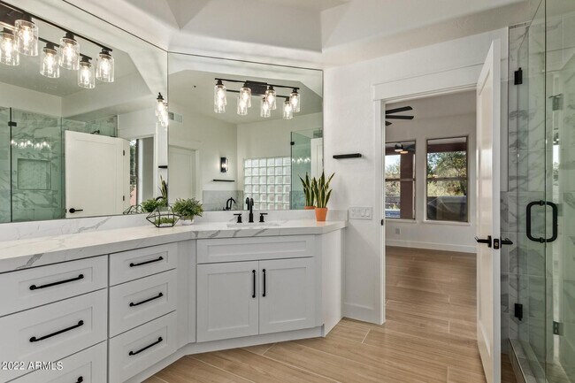 Building Photo - 13761 E Lupine Ave