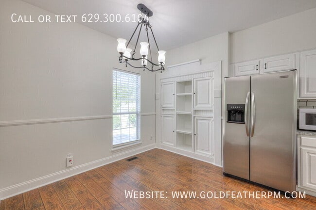 Building Photo - 5888 Woodlands Ave