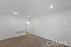 Building Photo - 525 N Sycamore Ave