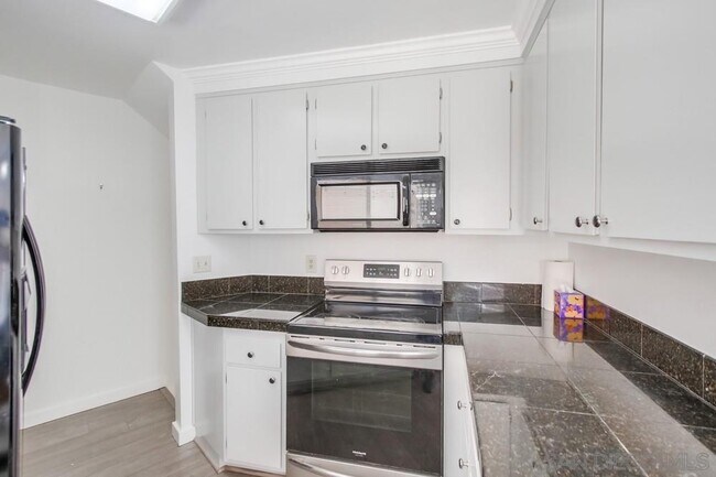 Building Photo - 3268 Via Marin