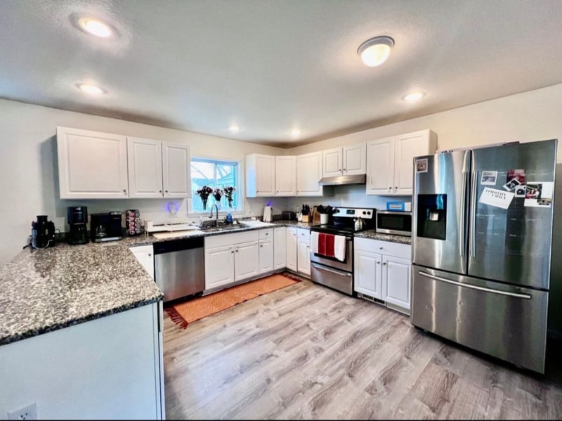 Building Photo - 5373 Hanyen Dr