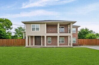 Building Photo - 12430 Pecan Ct
