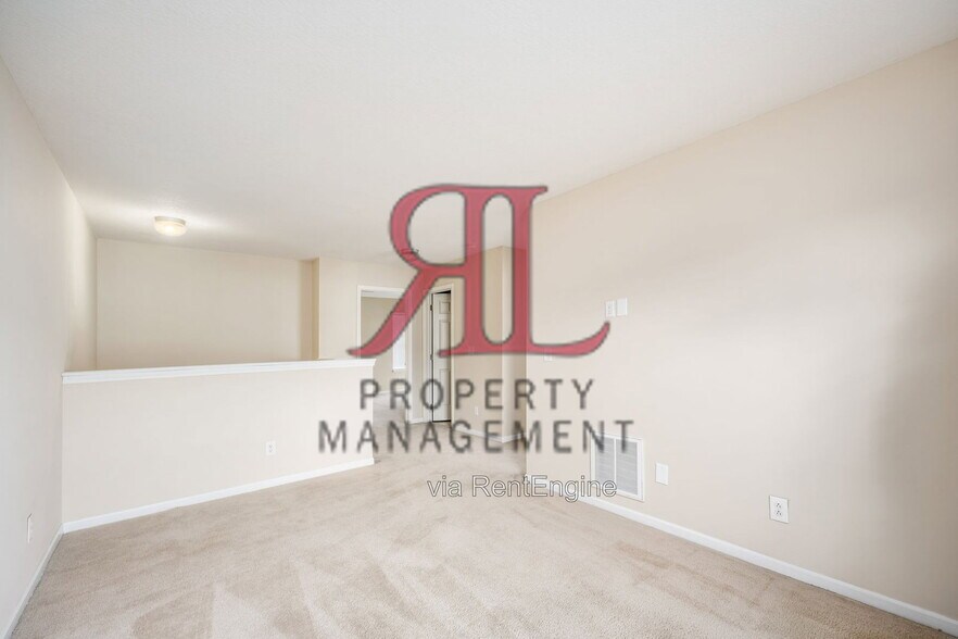 Building Photo - 1273 Grove Dr