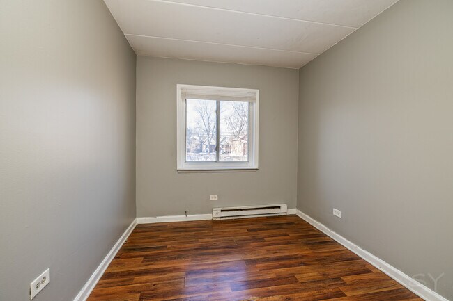 Building Photo - 6416 S St Lawrence Ave