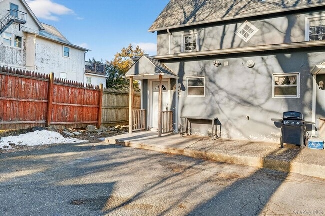 Building Photo - 21 Elysian Ave