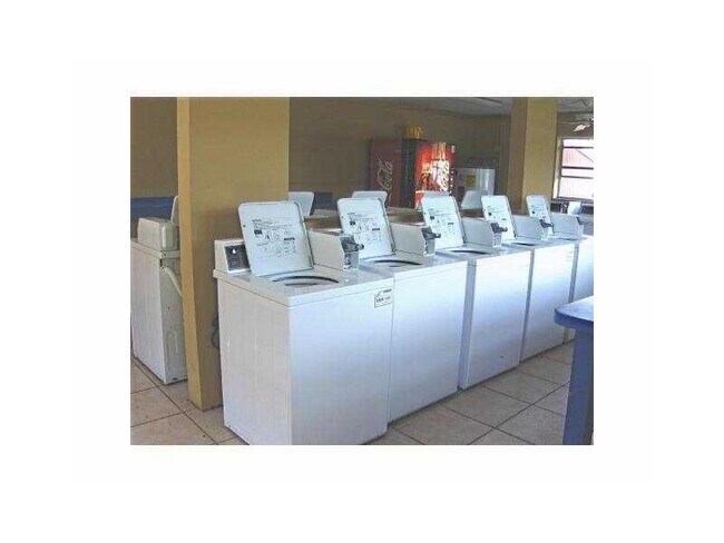 Building Photo - 101 NE 41st St