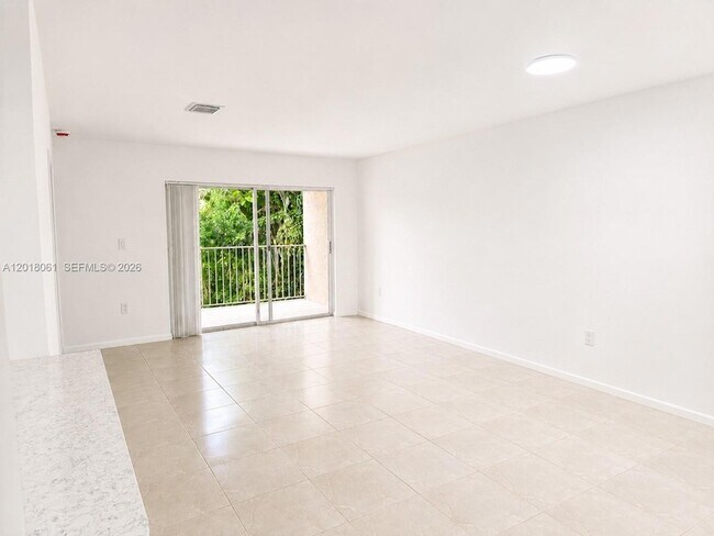 Building Photo - 15721 SW 137th Ave