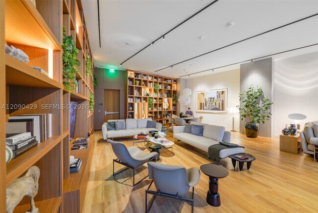 Building Photo - 1400 Biscayne Blvd