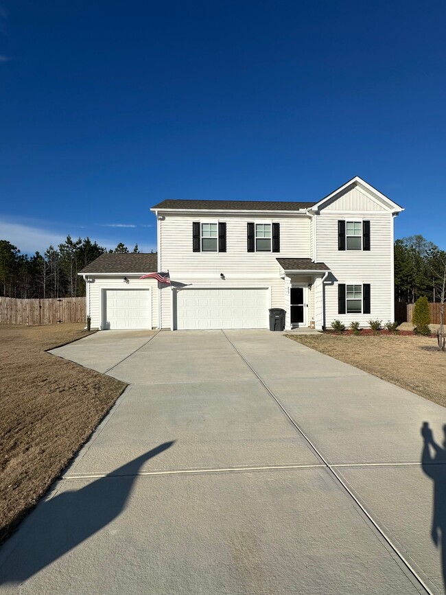 Building Photo - 423 Bassett Ln