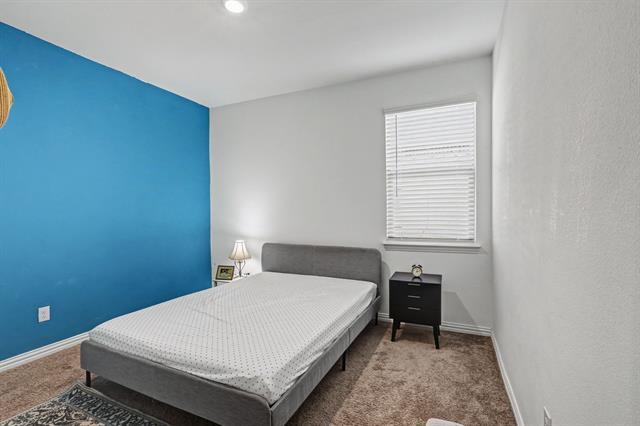 Building Photo - 812 Carmen St