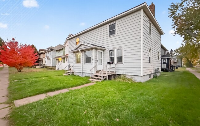 Primary Photo - 1301-1303 Hammond Ave