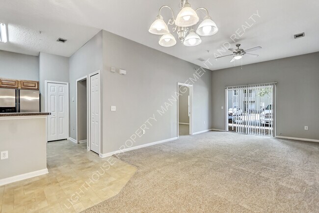 Building Photo - 6788 Manotak Oaks Dr