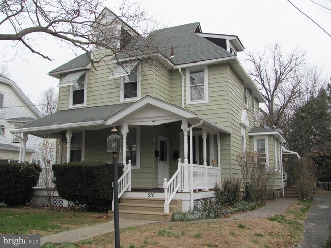 Building Photo - 516 Morgan Ave