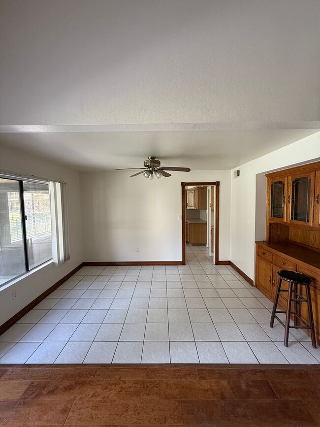 Building Photo - Charming 3-Bedroom, 2-Bathroom Home in the...