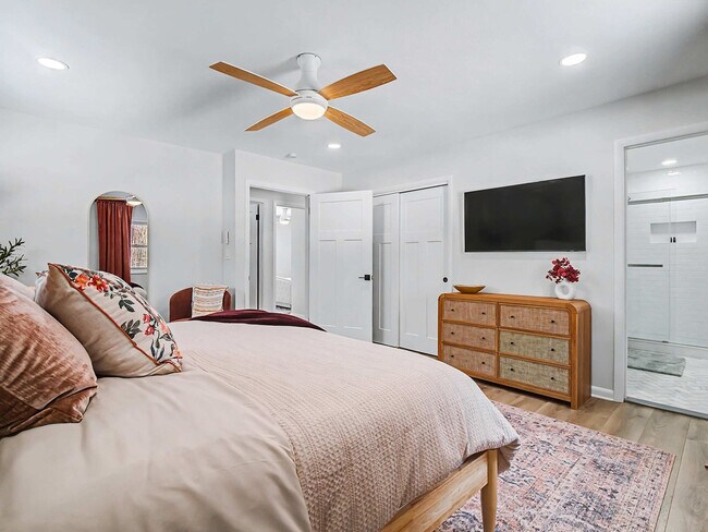 Building Photo - 28649 Jackson Rd