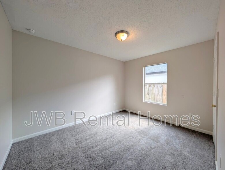 Building Photo - 8460 Kona Ave