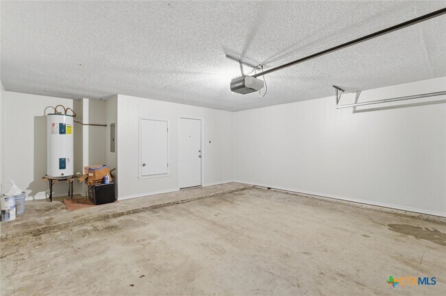 Building Photo - 115 Crest Dr