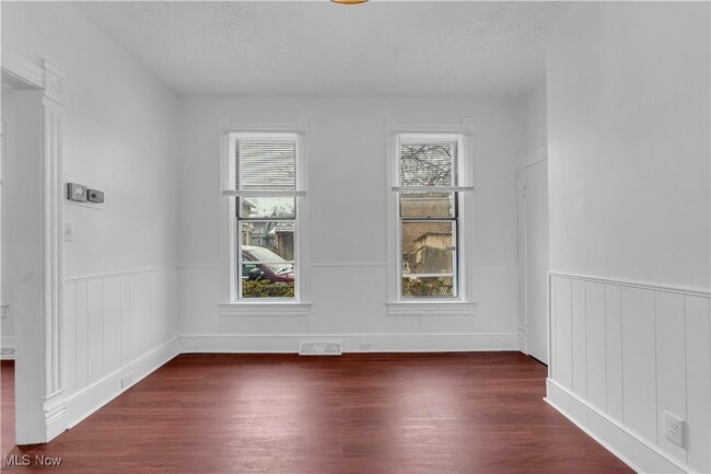 Building Photo - 9618 Willard Ave