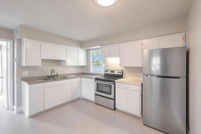 Building Photo - 3147 Naylor Terrace