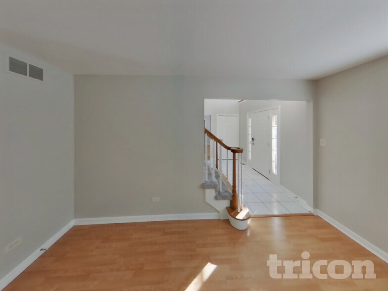 Building Photo - 7652 Brittany Ct