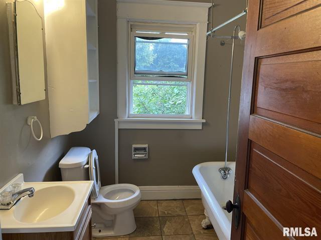 Building Photo - 2414 9th Ave