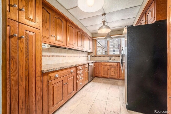 Building Photo - 2716 Van Alstyne St