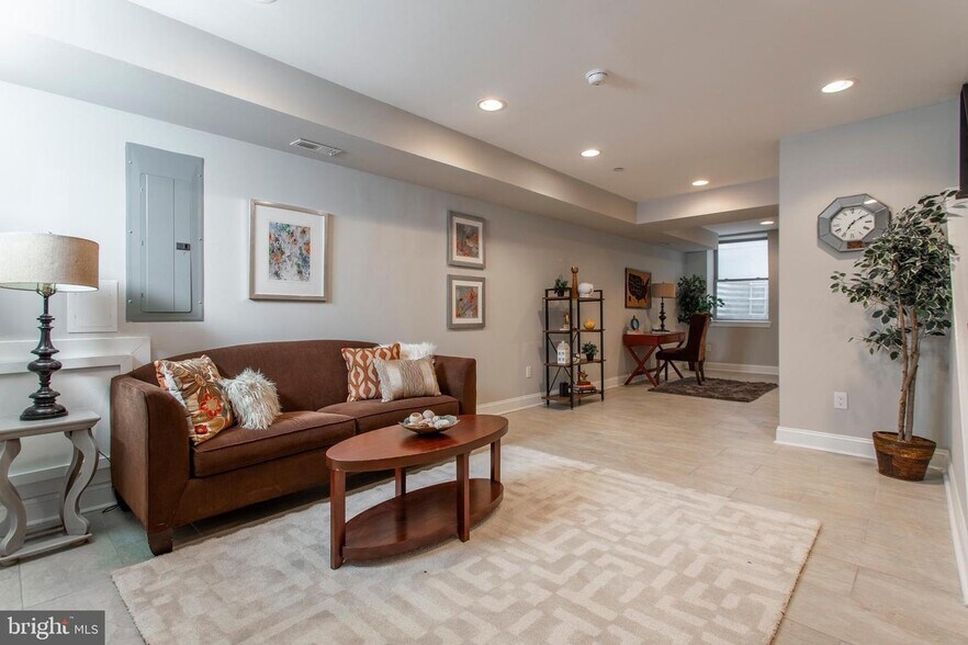 Basement den - 1333 S Cleveland St