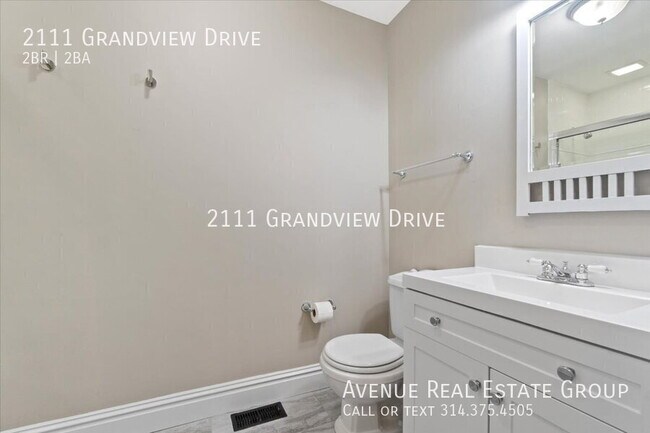 Building Photo - 2111 Grandview Dr