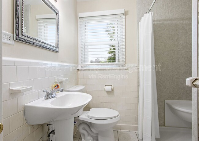 Building Photo - 8514 Wetherly Dr