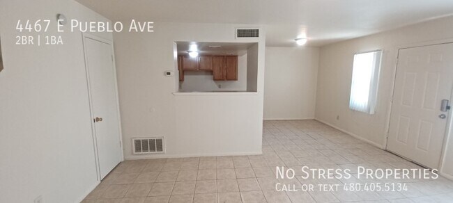Building Photo - Town Home off 40th St and Broadway!