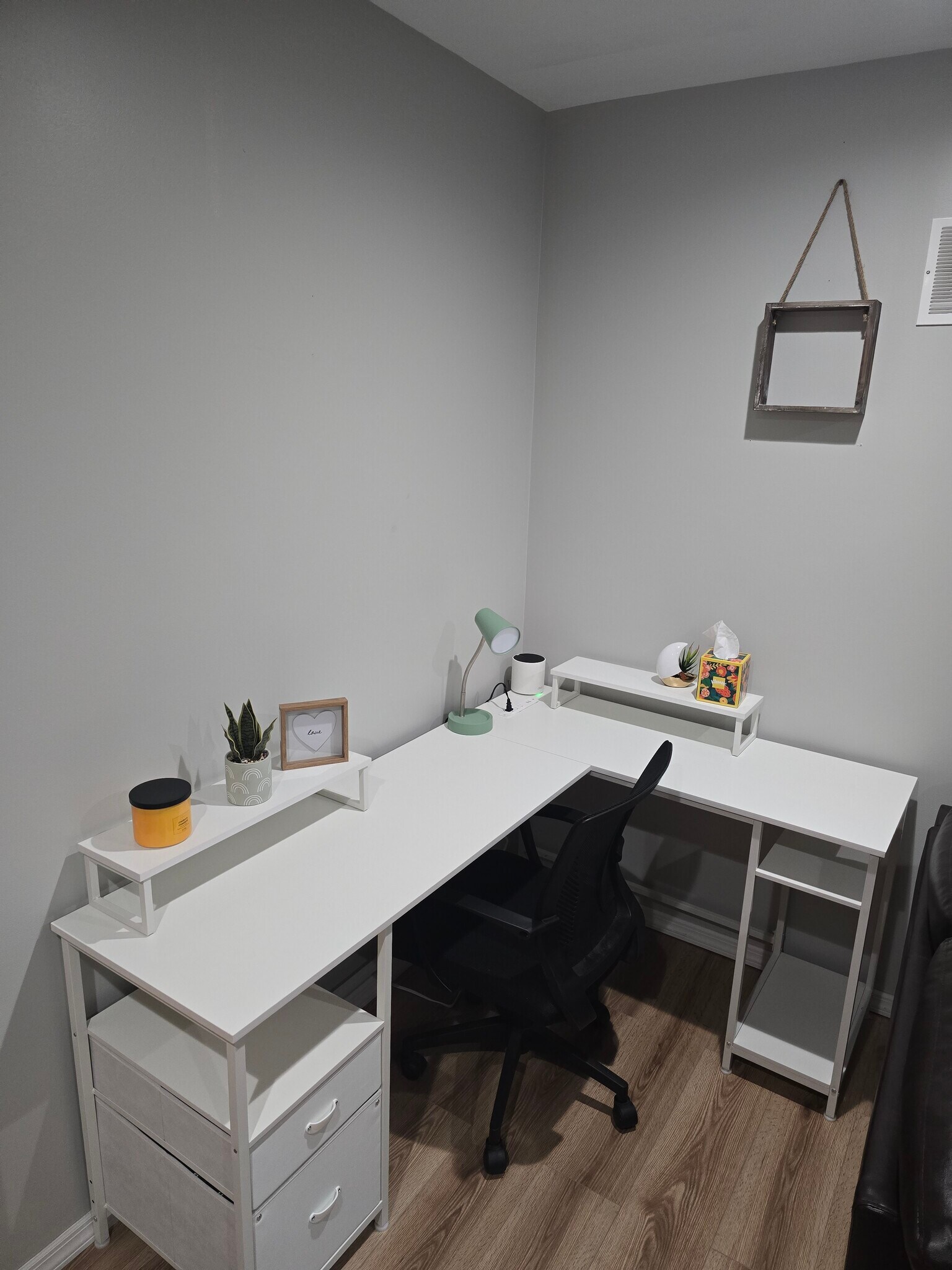 Desk area with chair - 510 North St