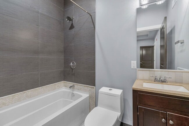 Building Photo - 1512 Frankford Ave