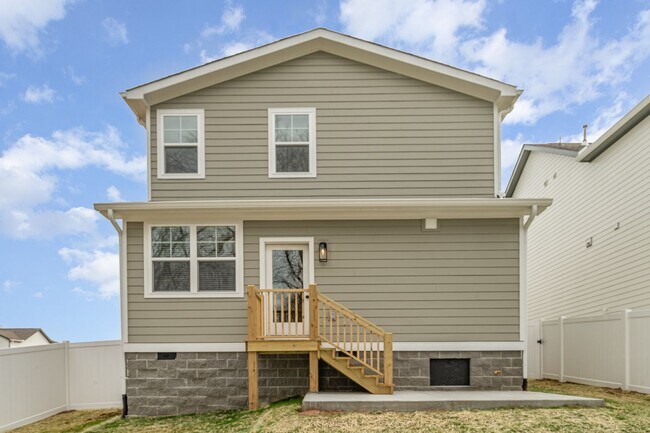 Building Photo - 725 Caraway Ln
