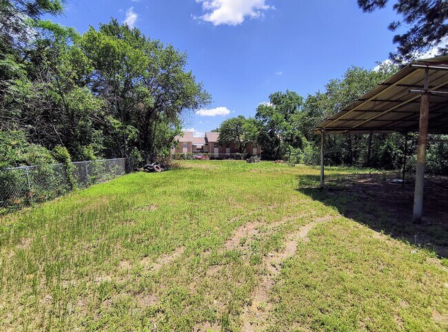 Building Photo - Fully Renovated 3-Bedroom Rental – New Appliances, Huge Yard, Garage, & Individual Room A/C!