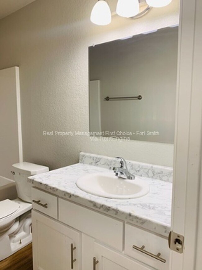 Building Photo - 2121 Ingalls Ln