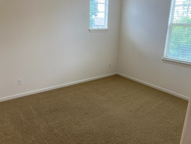Building Photo - 1736 Montesa Pl