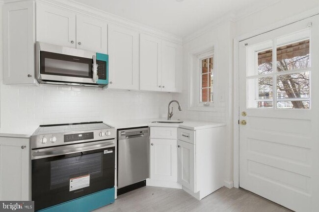 Building Photo - 4813 20th Pl N