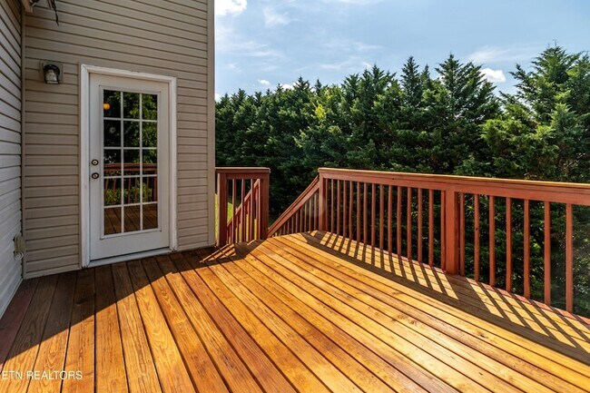 Building Photo - 8334 Bay Gardens Ln