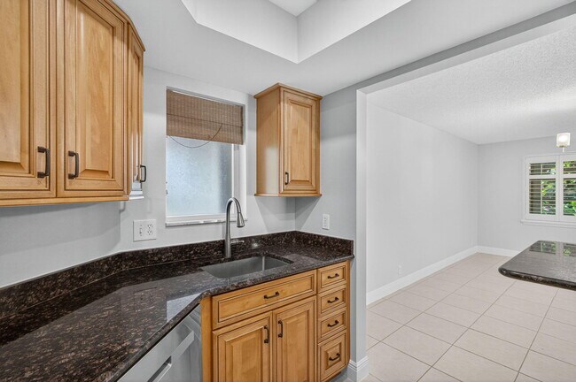 Building Photo - 246 Seabreeze Cir